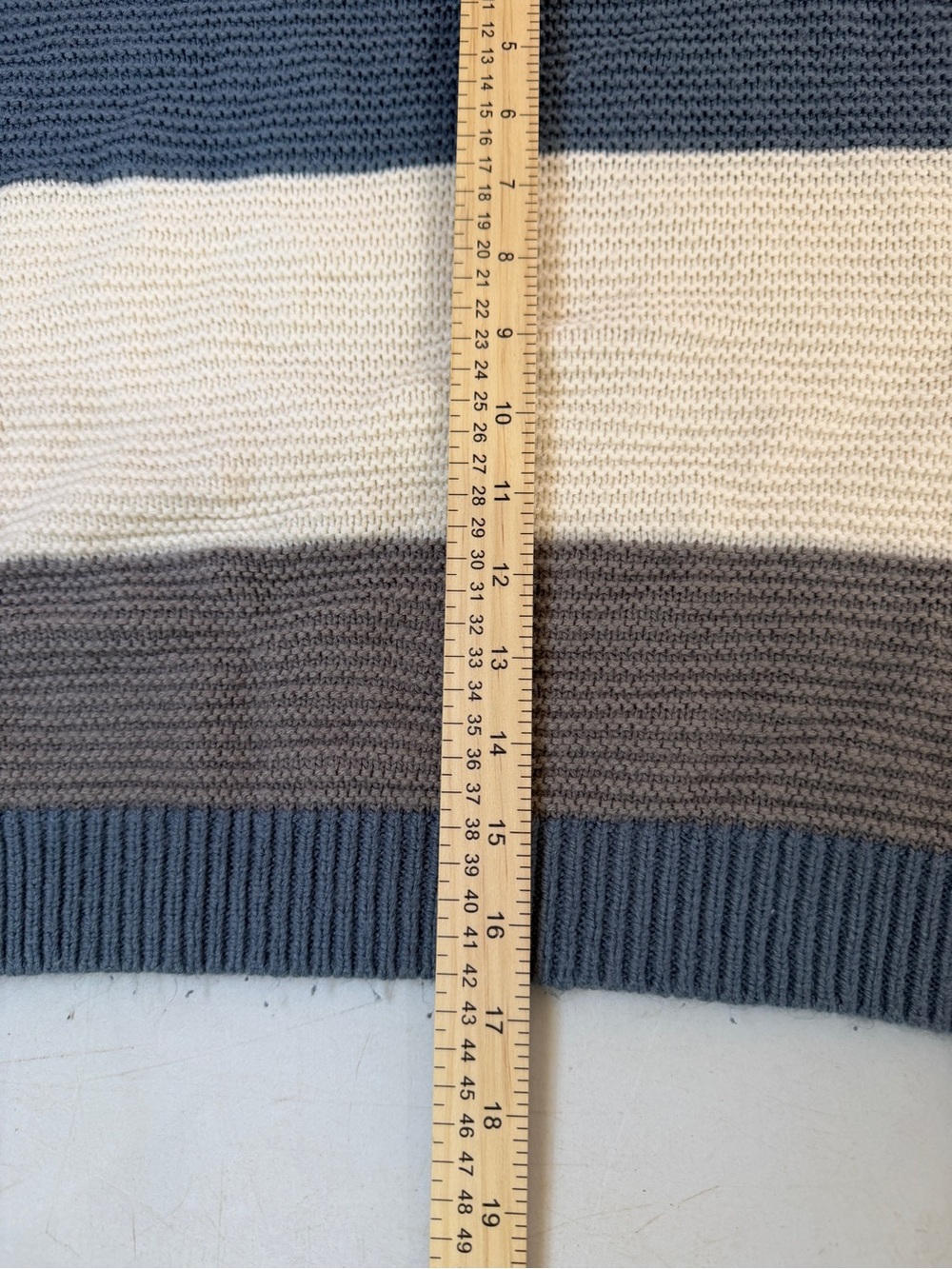 Rue21 Women XL Color Block Cropped Knit Sweater Blue Gray Cream Button Shoulder - Picture 10 of 12